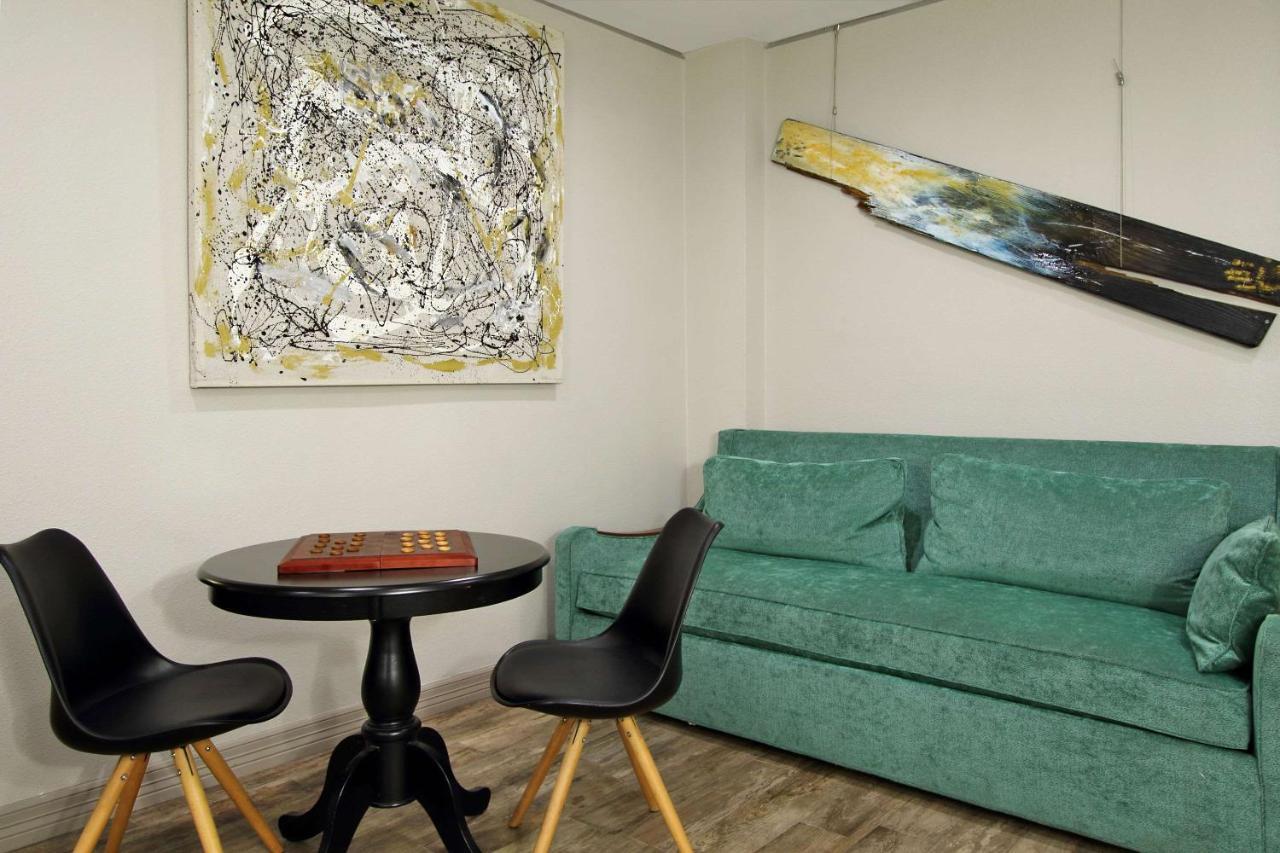 Ylem Hotel Houston